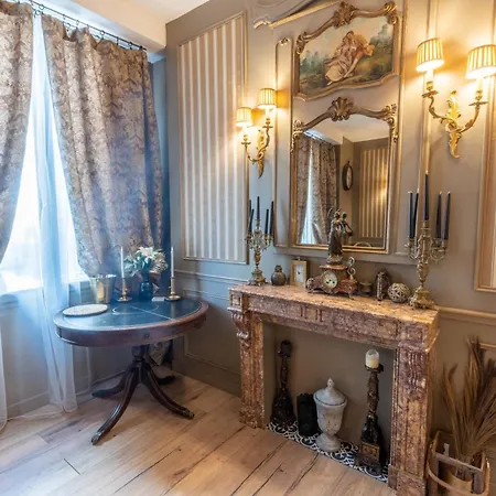 Eiffel Tower Area Apartment *