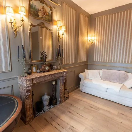 Eiffel Tower Area Apartment *